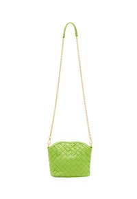Borsa a tracolla verde in pelle con un design intrecciato, parte superiore arrotondata e tracolla a catena. Caratterizzata da una finitura lucida e una forma strutturata. Accessori in tonalità dorata.