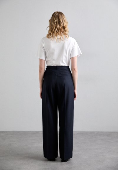 Victoria Beckham WIDE LEG TROUSER - Pantalon classique - midnight