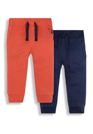 Zwei Paare von Jogginghosen: eine in Orange mit Marineblauem Kordelzug und Taschen, und die andere in Marineblau mit passenden Kordelzügen und Taschen.