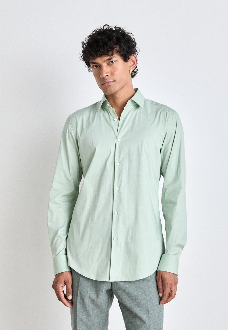 HUGO KENNO - Dalykiniai marškiniai - light/pastel green