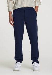 Shiwi - Nohavice chinos - dark navy Miniatúrny obrázok 1