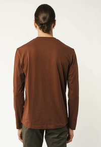 MELA JERIN - Langarmshirt - mahagoni