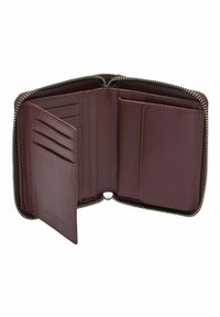 Bordowy portfel ze skóry z zamkiem błyskawicznym, wyposażony w wiele przegródek na karty oraz osobną kieszeń. Gładka faktura z subtelnymi detalami przeszyć.