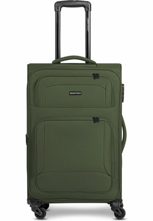 Groene softshellkoffer met uitschuifbare handgreep, voorvakken met rits, zijhandgreep en vier zwenkwielen, met het merk "SMARTBOX".