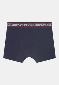 Marineblå herreboxershorts laget av glatt stoff, med en elastisk midje med "JACK & JONES"-logo i hvitt og burgunder.