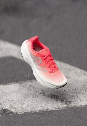 FRESH FOAM X 1080 V14 - Katujuoksukengät - urgent red