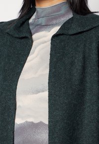 Vero Moda Strickjacke - dark green