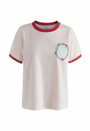 Weißes und hellrosa gestreiftes Kurzarmshirt mit rotem Kragen und Ärmelsäumen, mit einem Blumenkranz und kursiver Schrift auf der Brusttasche.