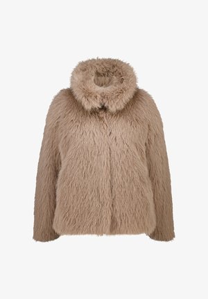 Beige nepbontjas met een brede kraag, voorzien van een gestructureerde, fluffige buitenkant en een losse pasvorm. Geen zichtbare sluitingen of patronen.