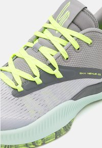 Skechers Performance NEXUS - Chaussures de basket - charcoal/green
