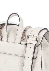 Guess CRESIDIA SMALL FLAP BACKPACK - Rugzak - bone