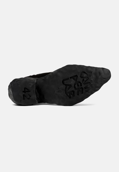 CAMPERLAB VENGA UNISEX - Botines camperos - schwarz