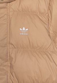 adidas Originals Down jacket - magic beige