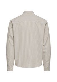 Overhemd met lange mouwen in lichtbeige met dunne verticale strepen. Gemaakt van een gladde stof, voorzien van een kraag en knoopmanchetten.