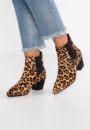 Ankle boots - brown
