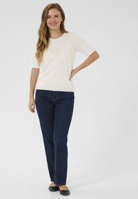 Kaffe LIZZA - Basic T-shirt - chalk