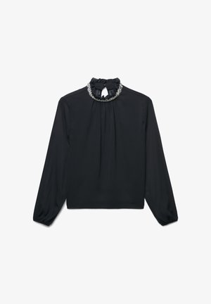 Schwarze Bluse mit langen Ärmeln, Faltenwurf-Design, hohem Rüschenkragen und dekorativem, mit Perlen besetztem Kragen. Glattes, leichtes Material.