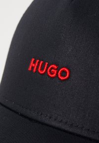 HUGO CARA - Nokkmüts - black