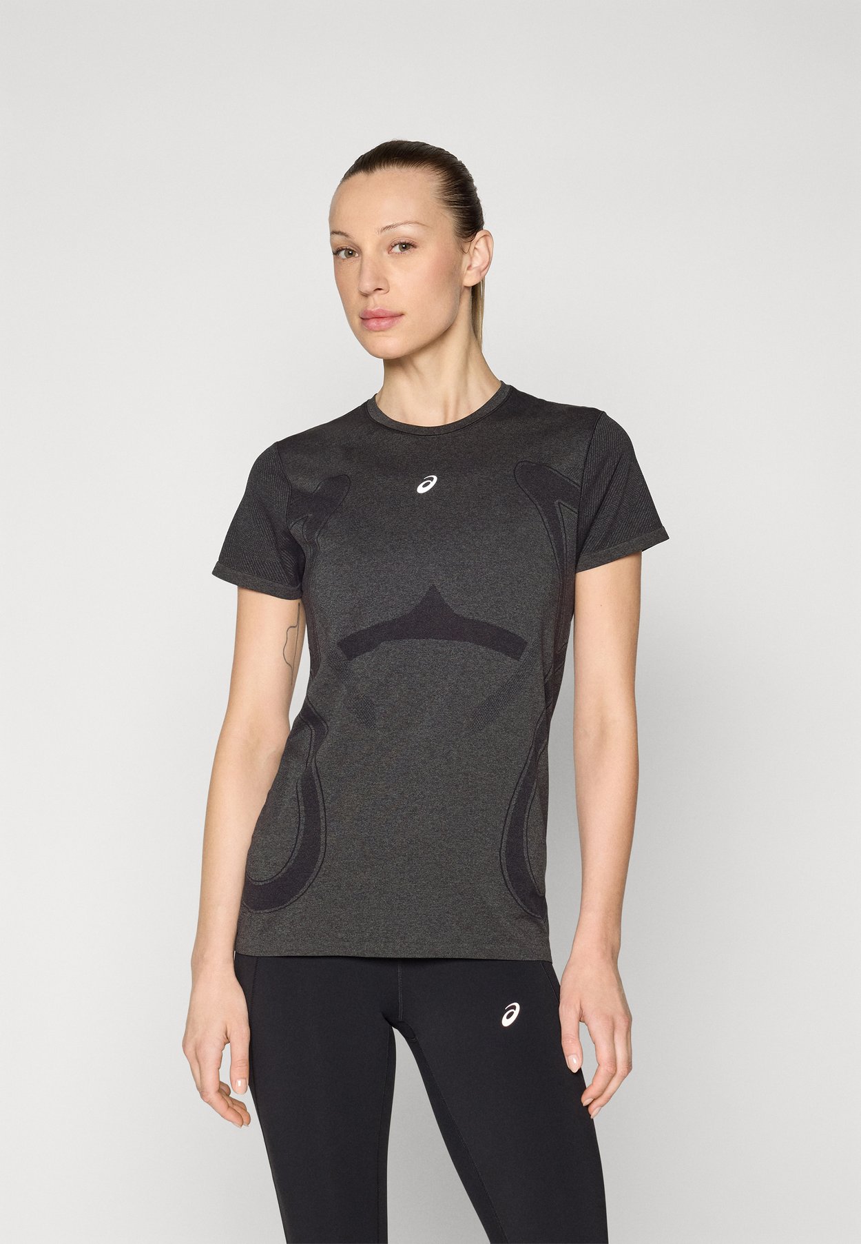 ASICS ROAD SEAMLESS - Sports T-shirt - performance black/carrier grey
