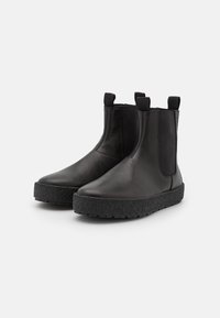 Vagabond FRED - Botas clássicas de cano curto - black