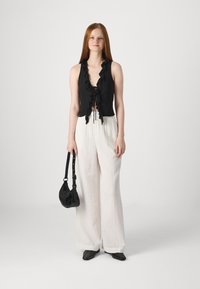 GAP GAUZE WIDE LEG - Hlače - off white