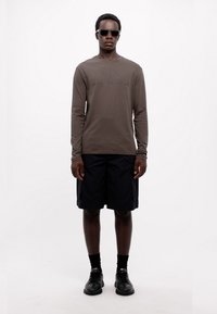 Armani Exchange Ilgarankovis viršutinės dalies drabužis - black olive