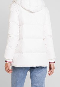 Tommy Hilfiger Dunjacka - white