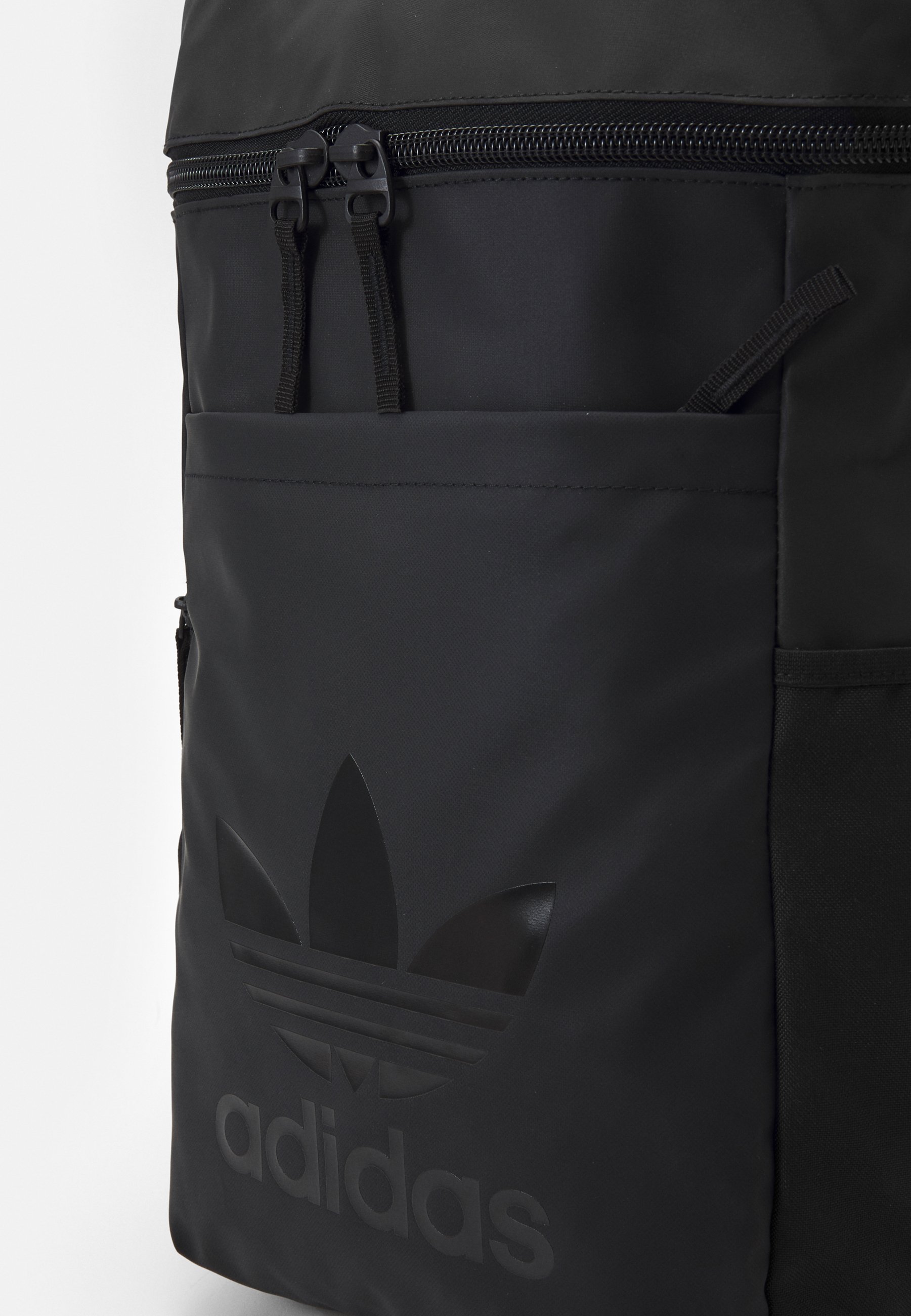 adidas toploader unisex