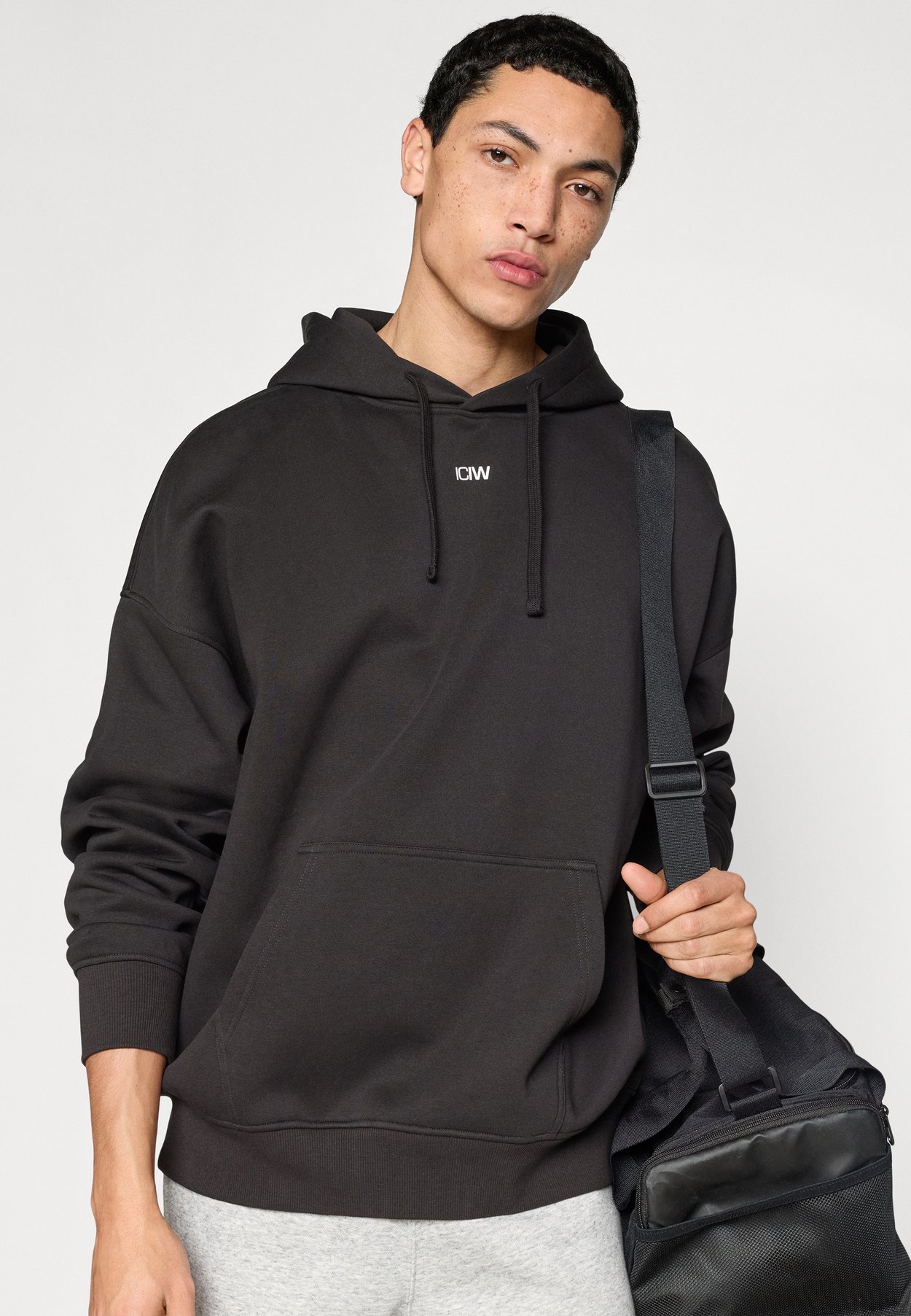 EVERYDAY RELAXED HOODIE PRINT