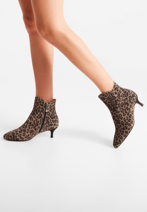 Woden SAGA ZIP  - Classic ankle boots - leopard