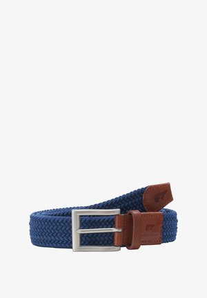 Niebieski pleciony pasek z tkaniny z srebrną metalową klamrą i brązowymi skórzanymi akcentami z wytłaczanymi logo.