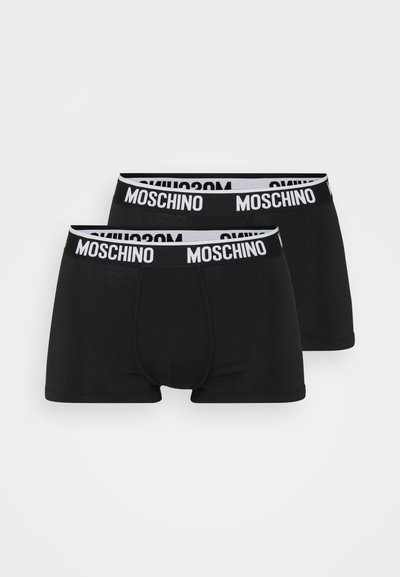 Bóxer de algodón negro con una cinturilla elástica blanca que presenta el logo "MOSCHINO", presentado en un paquete de dos. Textura suave, diseño ajustado.