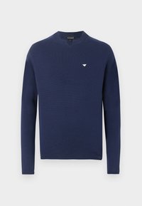 Sélectionné, naval academy