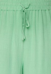 Selected Femme Tygbyxor - green