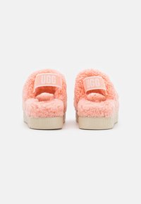 UGG Sandales à plateforme - pink