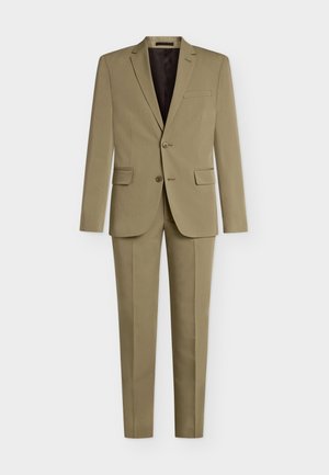 Olive green suit made of smooth fabric. Features a single-breasted blazer with two buttons, notch lapels, and flat-front trousers.