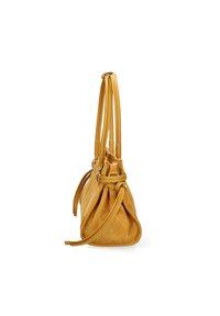 Borsa a tracolla gialla in suede con una texture morbida, chiusura con cordoncino e due lunghe cinghie. Presenta cuciture a contrasto e una forma morbida.