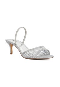 Zilveren satijnen slingback sandaal met een stiletto hak, gekleurde accenten en een open teen ontwerp. Getextureerde banden met een glad voetbed.