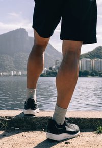 Danish Endurance QUARTER 6-PACK - Calcetines de deporte - black grey white