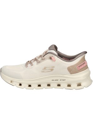 - Sneakersy niskie