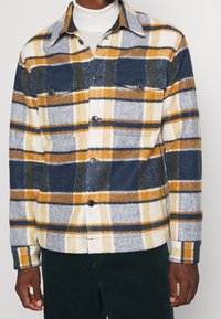 Selected Homme Tunn jacka - brown