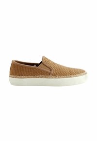 Botte à enfiler tissée brun avec une semelle en caoutchouc blanc et un accent en jute autour du bord. Texture douce et design décontracté adapté à un usage quotidien.