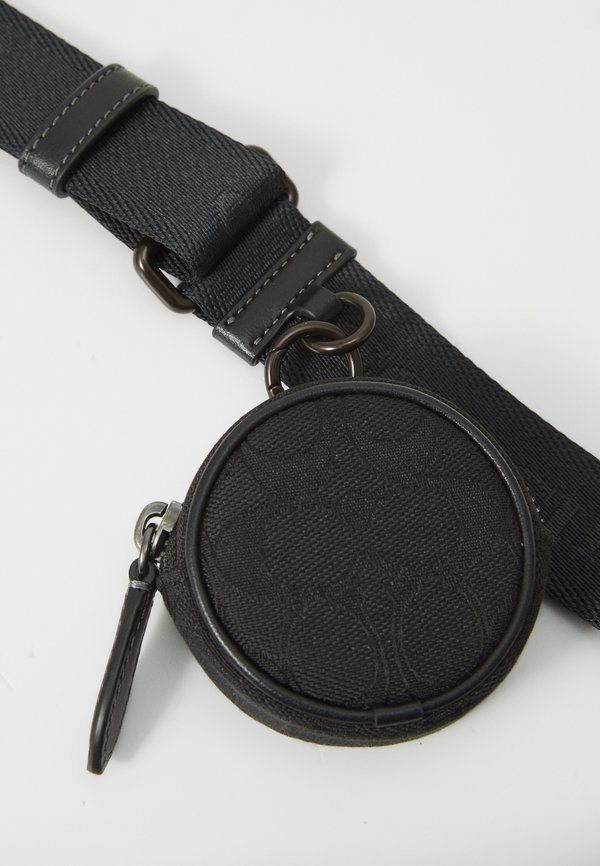 HALL SOFT SLING BAG IN SIGNATURE - Cross body bag3