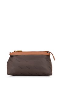 Bruine nylon cosmeticapouch met een tan leren rits. Heeft een reliëflogo-patroon, een soepele textuur en een eenvoudige, ronde vorm.