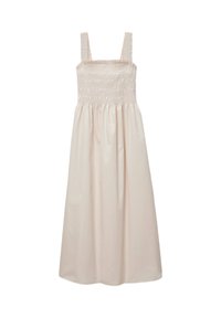 Robe rose pâle avec un corsage smocké carré, de larges bretelles et une jupe évasée fluide. Le tissu semble lisse et léger.