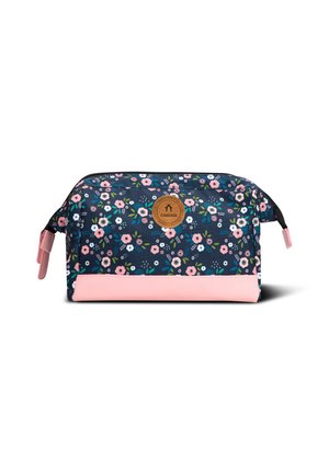 Pochette cosmétique florale en bleu marine foncé avec des accents roses. Elle dispose d'une fermeture éclair, d'une base imitant le cuir et d'un logo en relief. Compacte et légère.