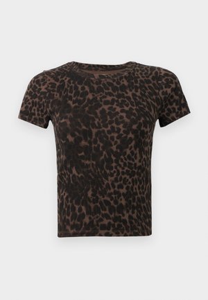 Braunes, kurzärmliges T-Shirt mit einem schwarzen Leopardenmuster, Rundhalsausschnitt und weichem Material. Es zeigt eine Säumung und eine taillierte Passform.