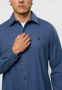 U.S. Polo Assn. RAGN REG FIT - Overhemd - vintage indigo