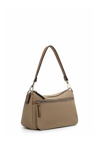 Borsa in pelle beige con forma strutturata, tasca frontale con zip e tracolla removibile. Presenta dettagli in metallo dorato.