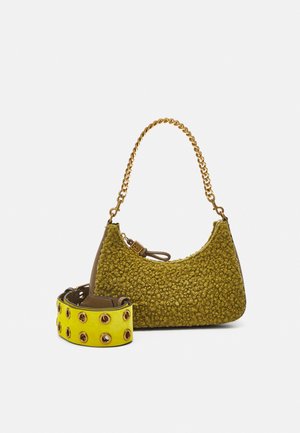 MERCER BOUCLE SMALL SHOULDER BAG - Sac à main - citrus zest